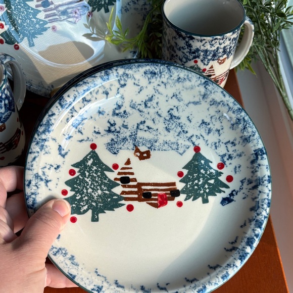 Tienshan Folkcraft “Cabin in the Snow” Stoneware (Set of 6) - Picture 2 of 11